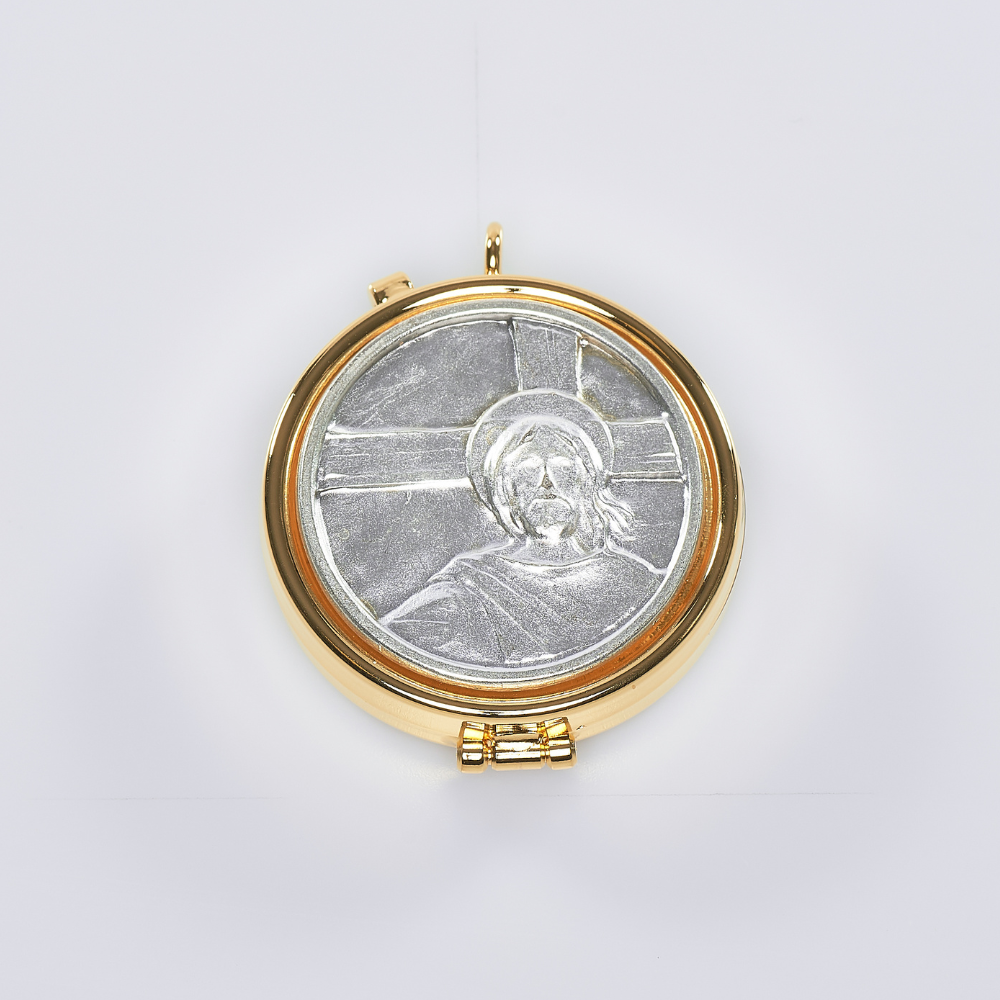 Jesus with Cross 15 Capacity Pyx