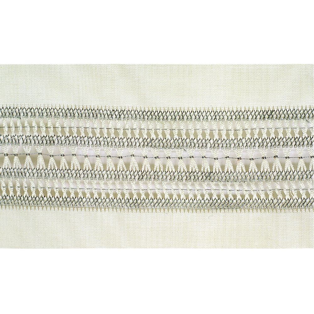 Gigliuccio Papal Alb