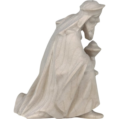 Caspar kneeling - Maple Wood