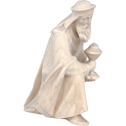 Caspar kneeling - Maple Wood