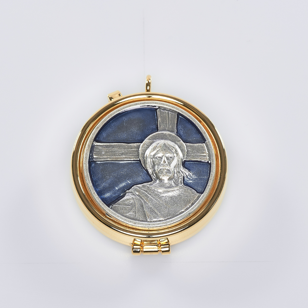 Jesus with Cross 15 Capacity Pyx