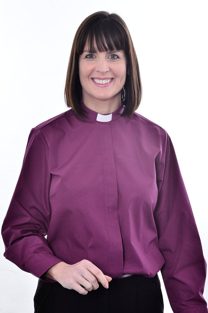 Women's 1 Inch Tunnel Collar Clerical Shirt