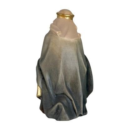 Caspar kneeling - Maple Wood