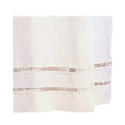 Cotta with Lace Embroidery
