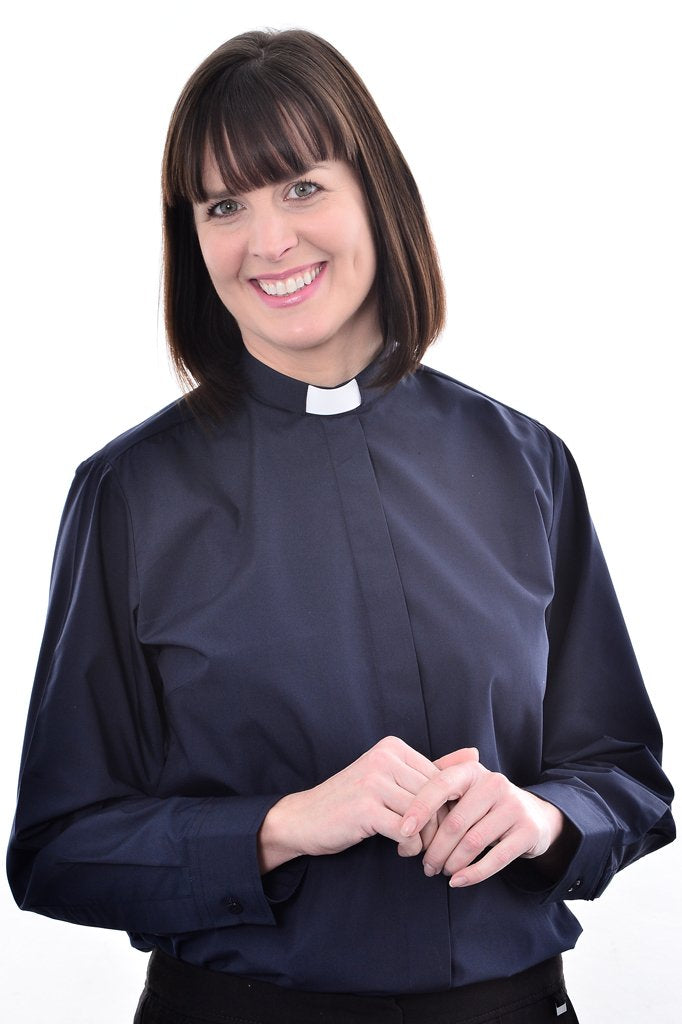 Women's 1 Inch Tunnel Collar Clerical Shirt